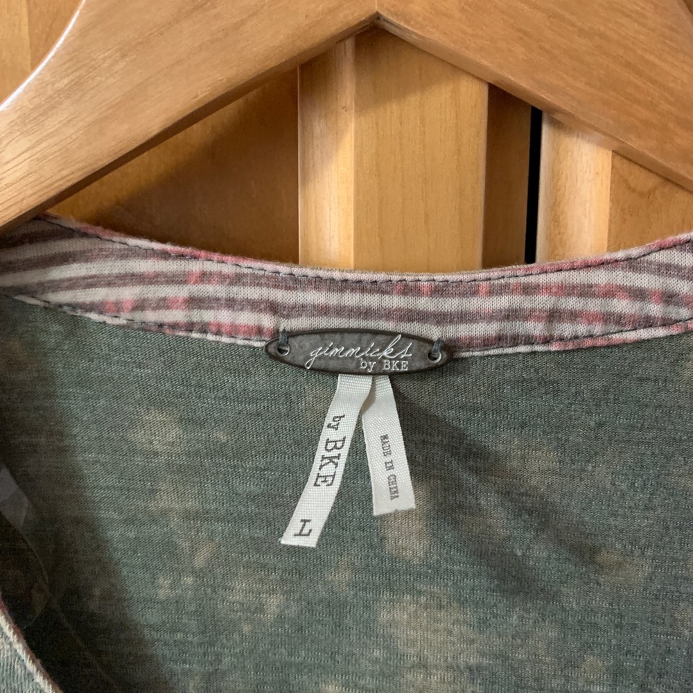 NWT Gimmicks by BKE long sleeve shirt - Picture 4 of 9